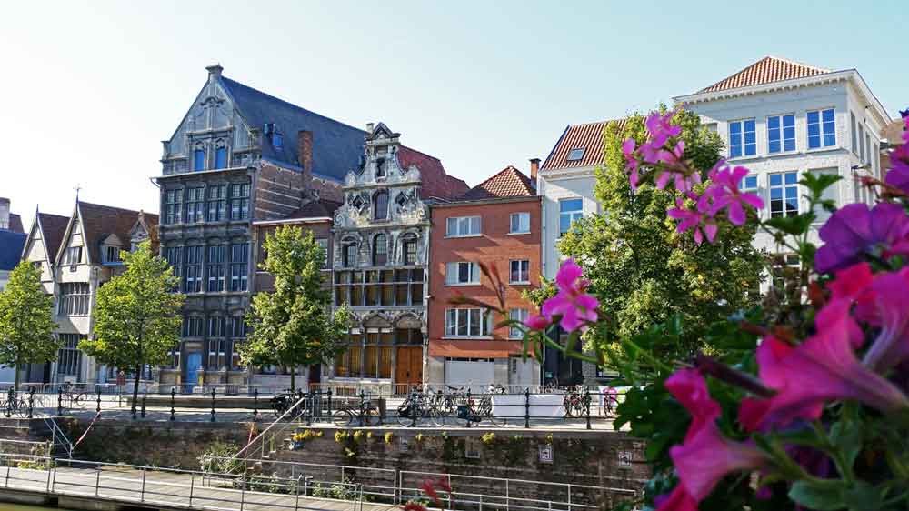 Het prachtige gebouw 'De Zalm' in de historische stad Mechelen